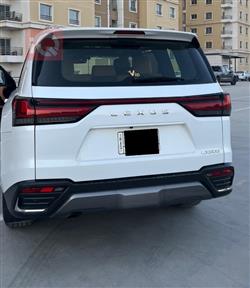 لكزس LX